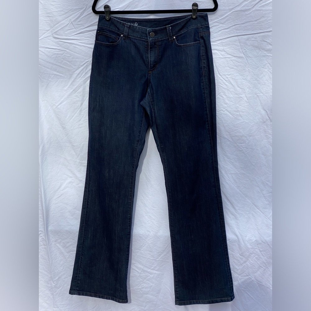 Ann Taylor, Curvy fit, stretch jeans. Dark Wash. Size 6